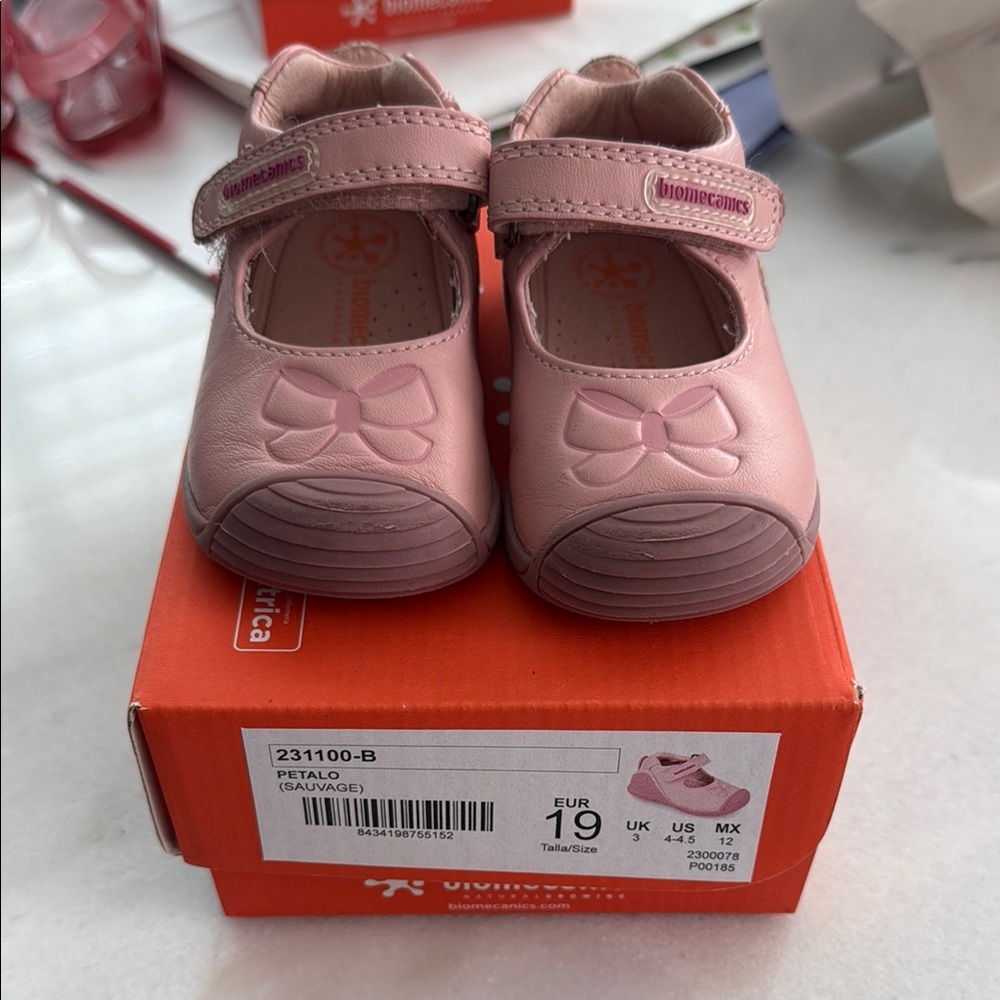 Biomecanics Petalo Mary Jane Girl Shoes size 19